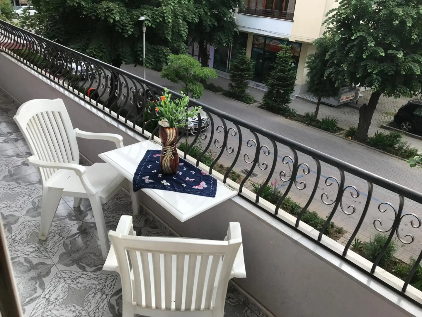 Lovely Apartment in front of the Lake