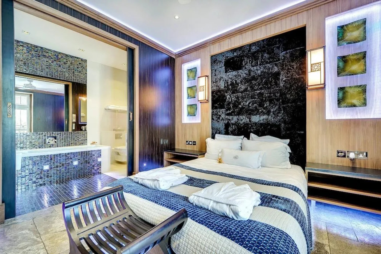 Mala Anglia Deluxe Rooms & SPA