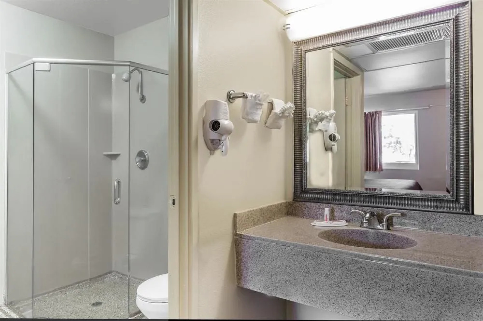 Travelodge Riviera Beach