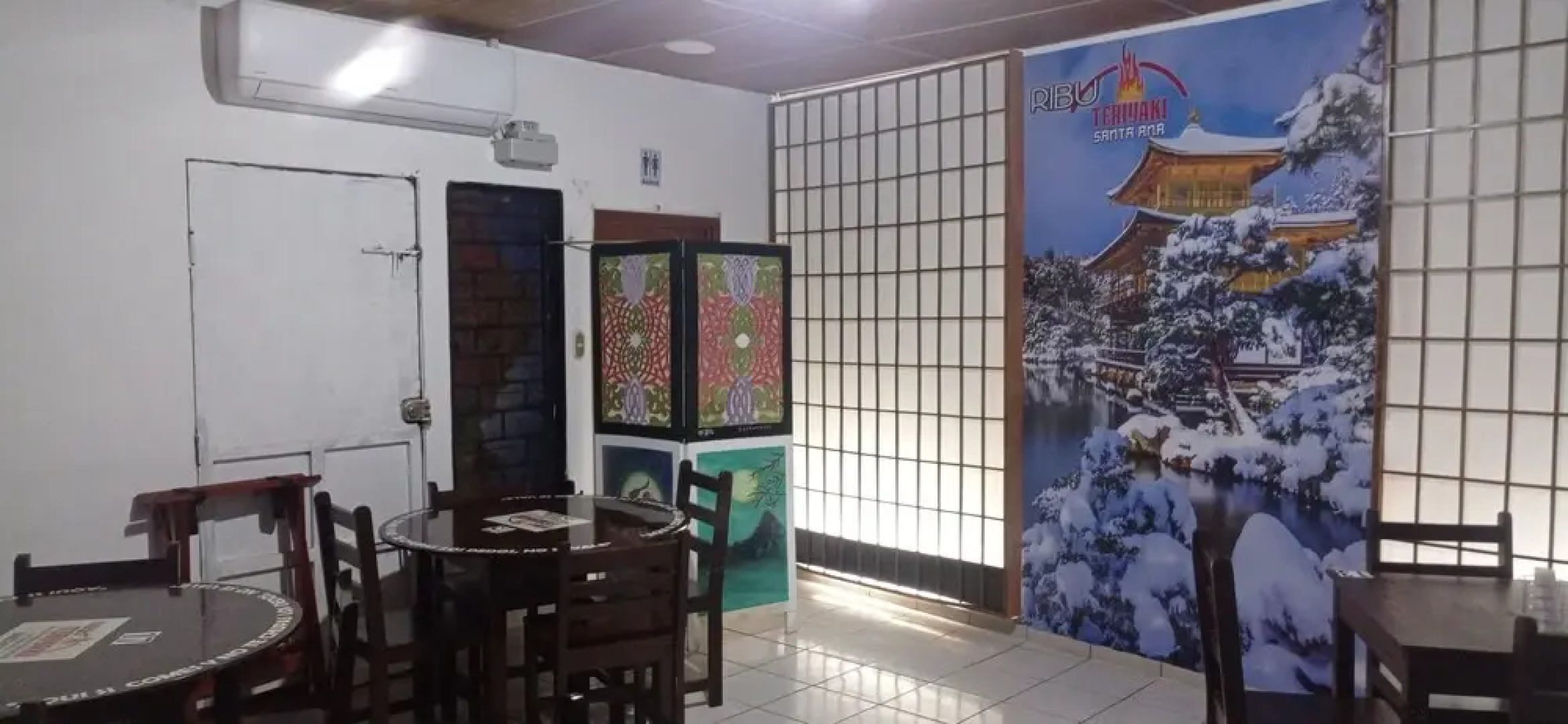 Del Tingo Al Tango Hostal