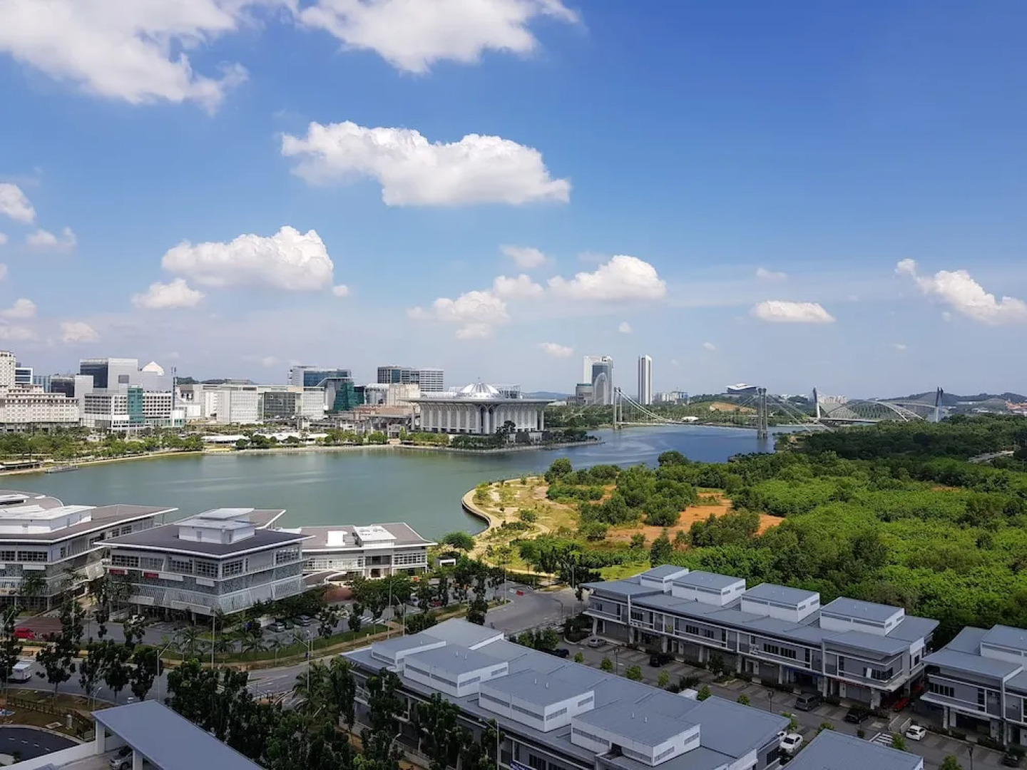 Ayer at 8 Putrajaya Guesthouse