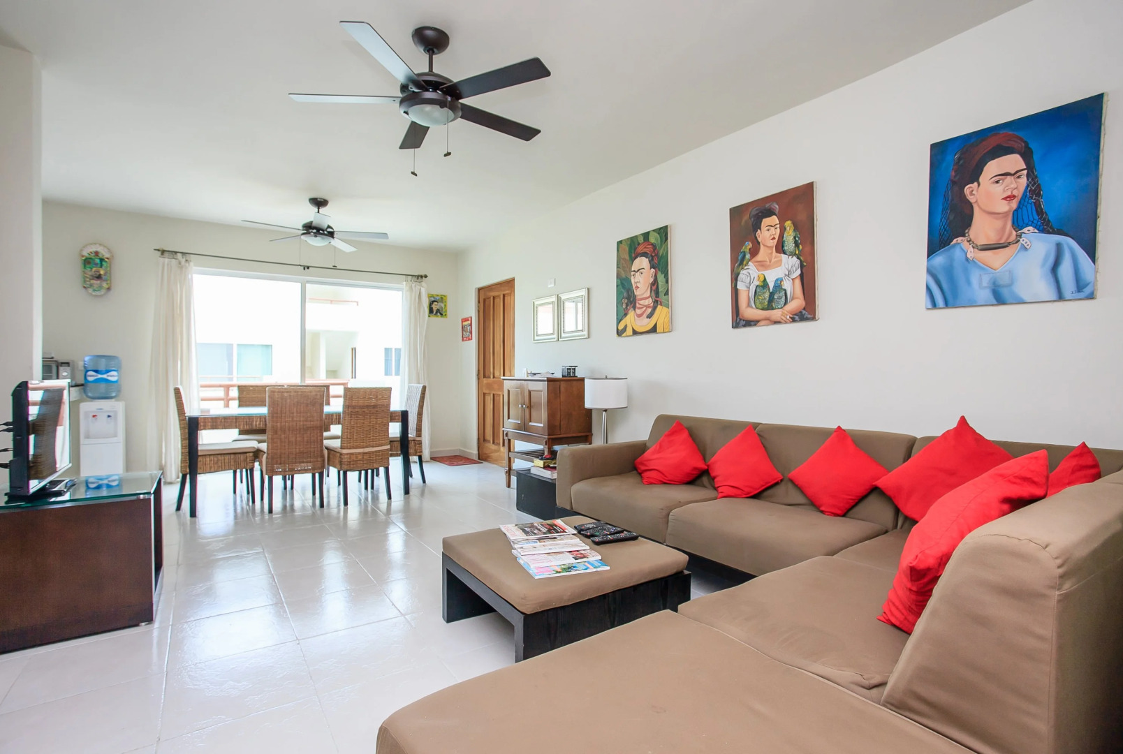 Contemporary Private 2 Br Ph Near Everything