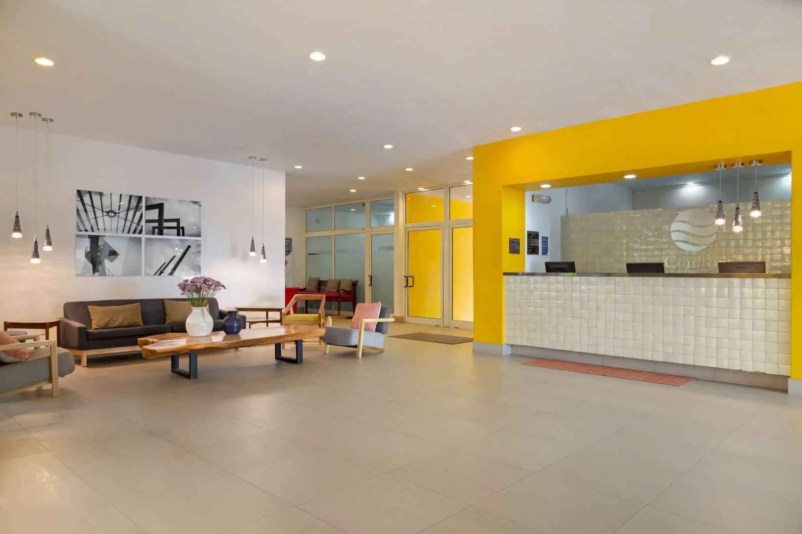 Comfort Inn Monterrey Valle