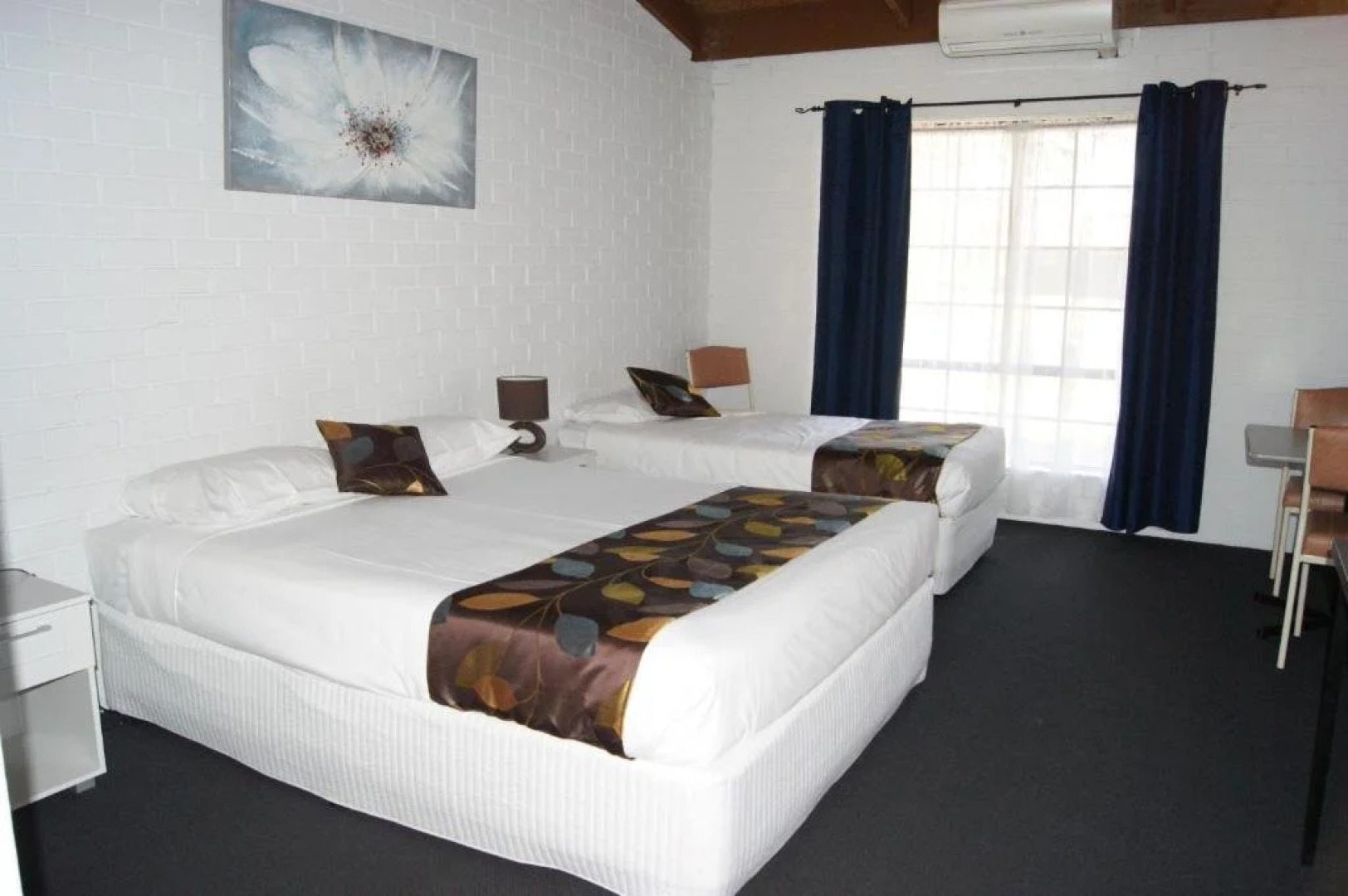 Bakery Park Motor Inn