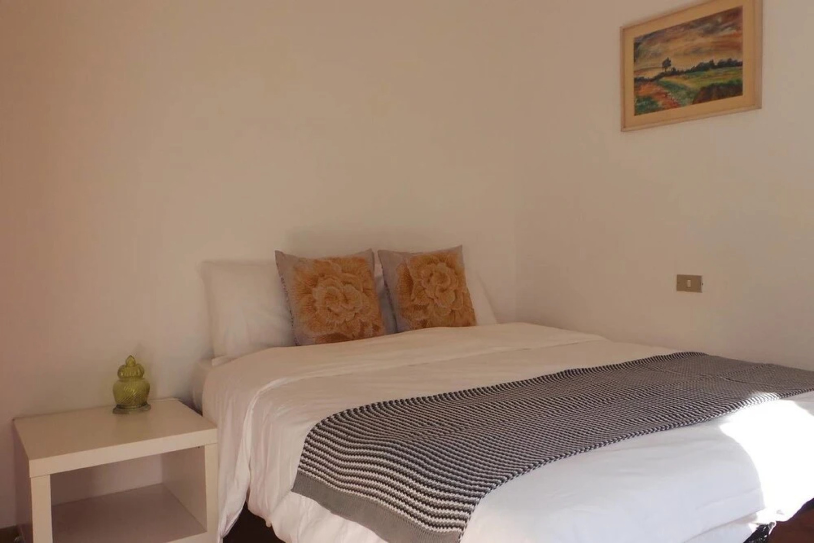 Stresa Apartment With Private Access to Beach