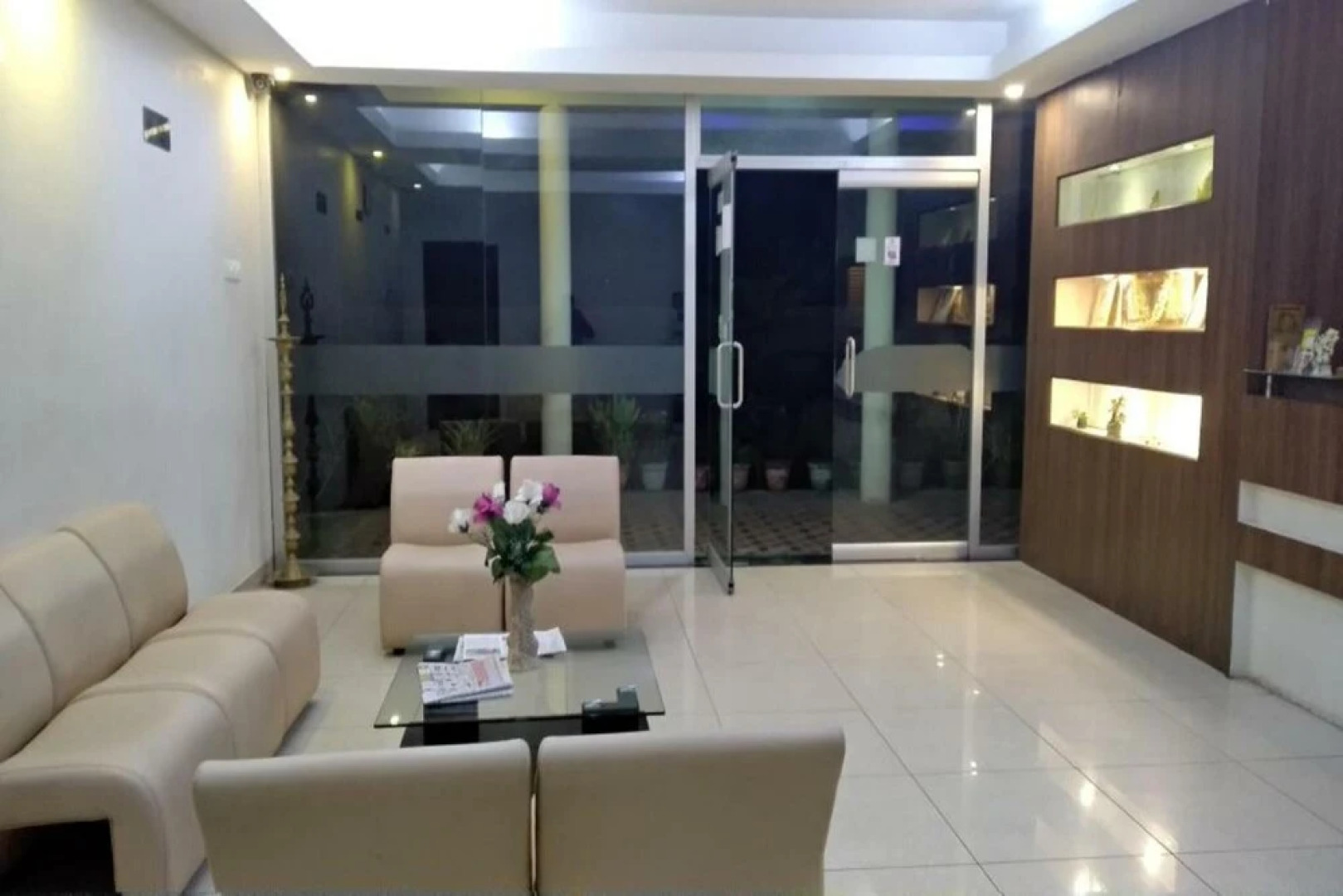 Hotel Pearl Residency