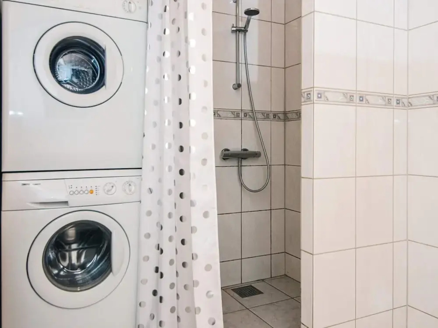 Secluded Holiday Home in Henne near Beach