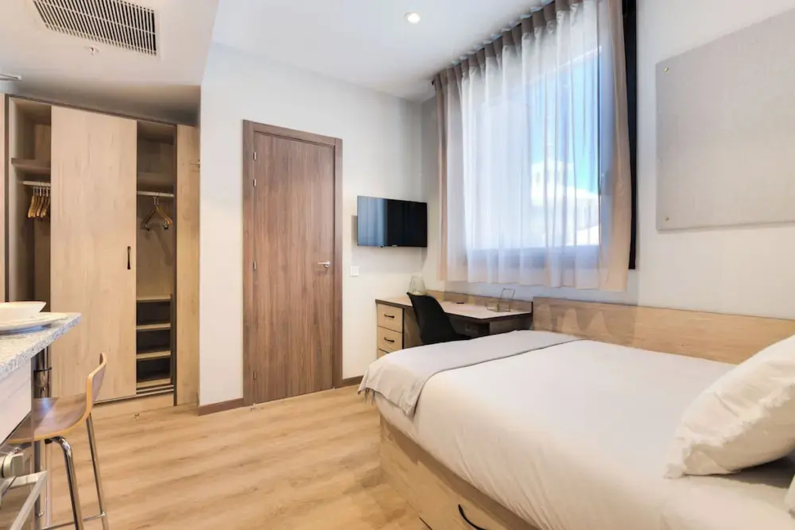 Livensa Living Pamplona Albergue Juvenil