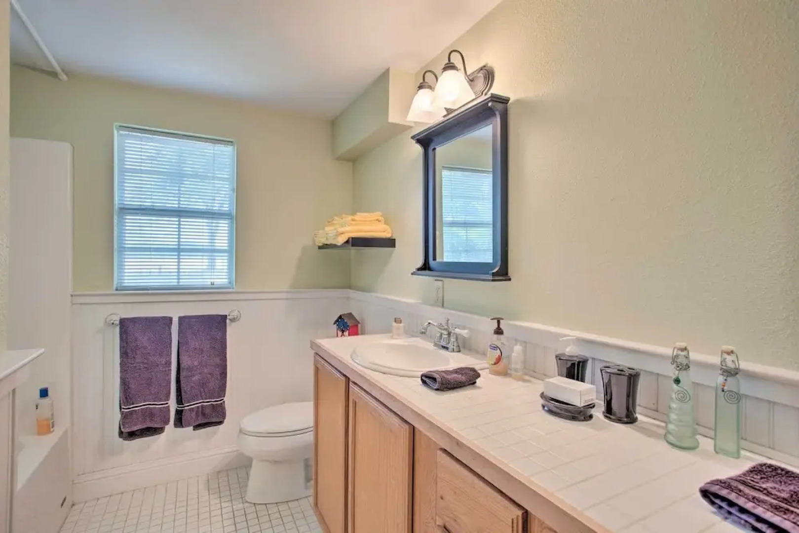 Lovely Pottsboro Home w/ Patio & Fire Pits!