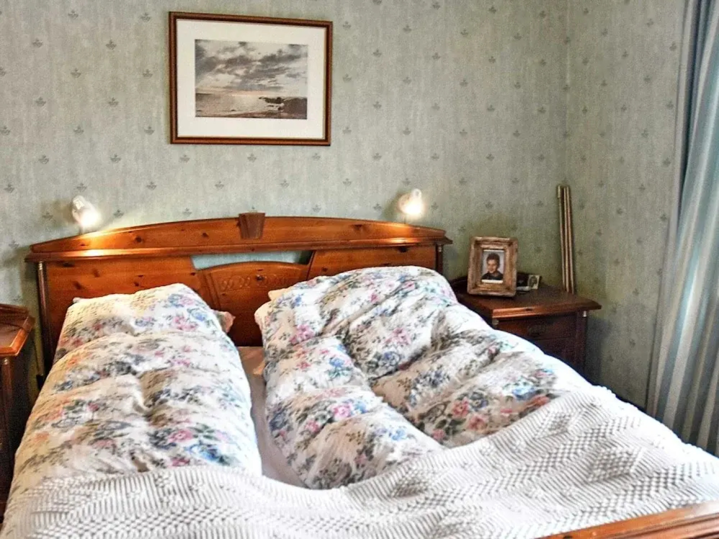 10 Person Holiday Home in Midsund