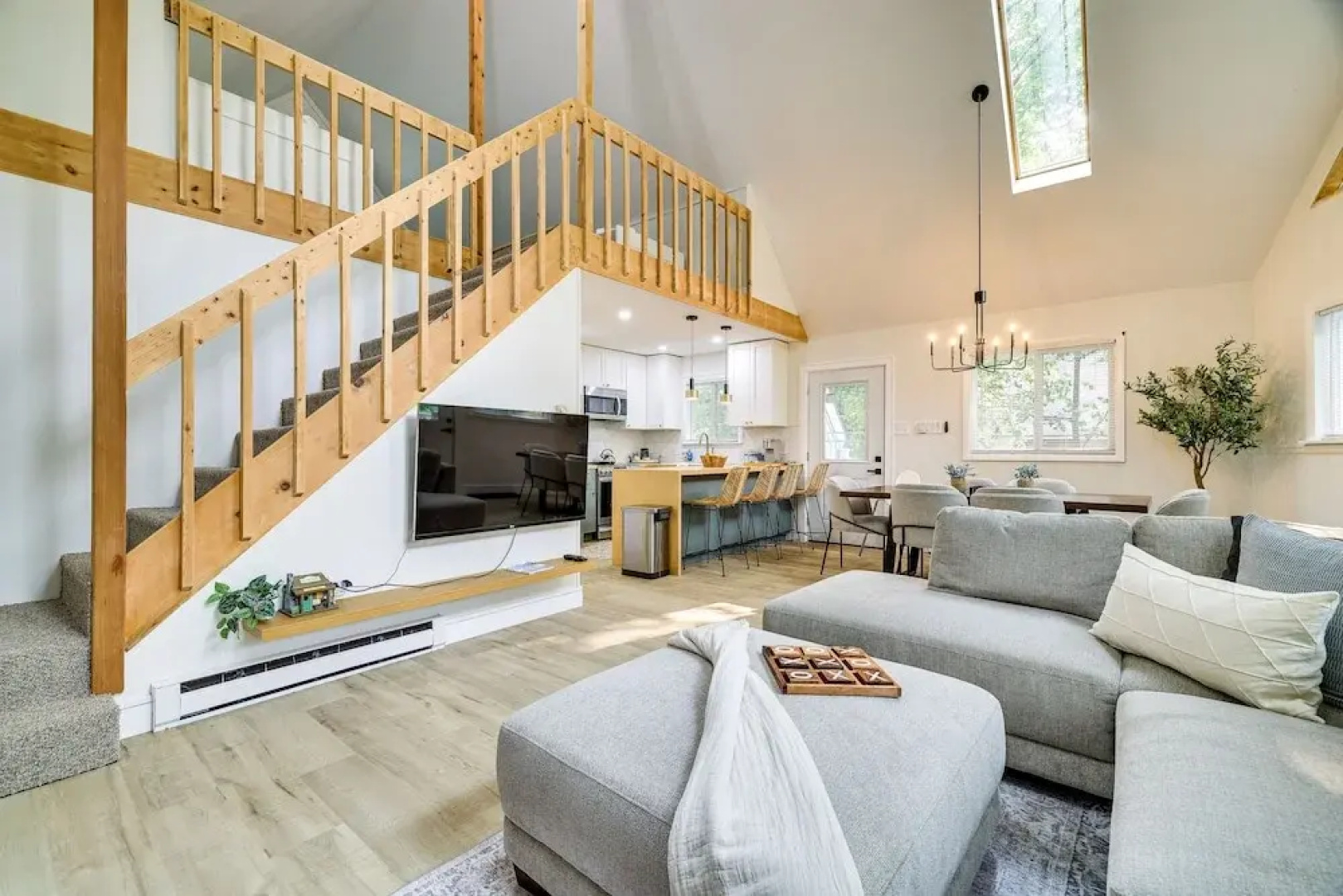 Lake Access, Fire Pit & Game Room: Poconos Gem