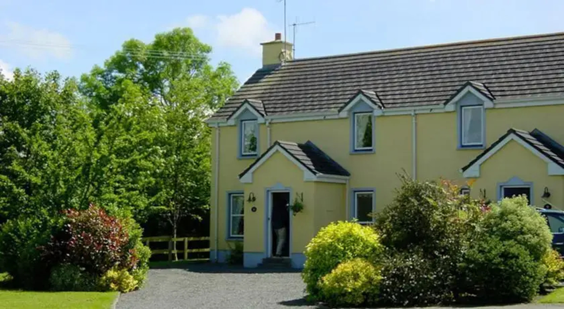 The Waterside Cottages