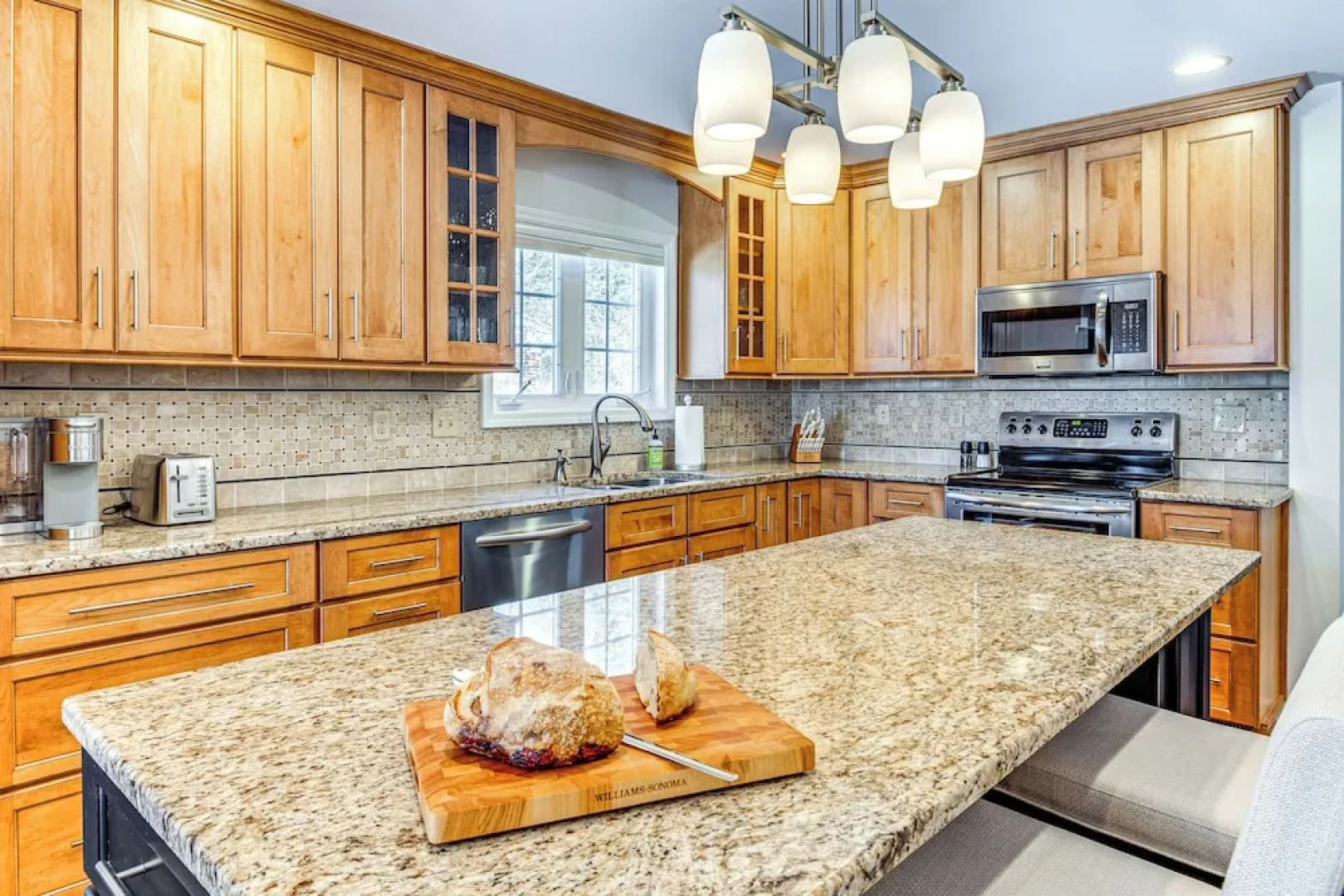 Walk to Main St & Parks: Zionsville Village Home