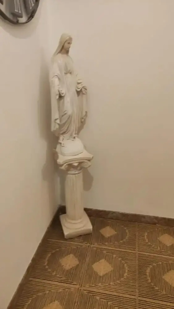 Sunny Seaside Escape in San Pier Marina