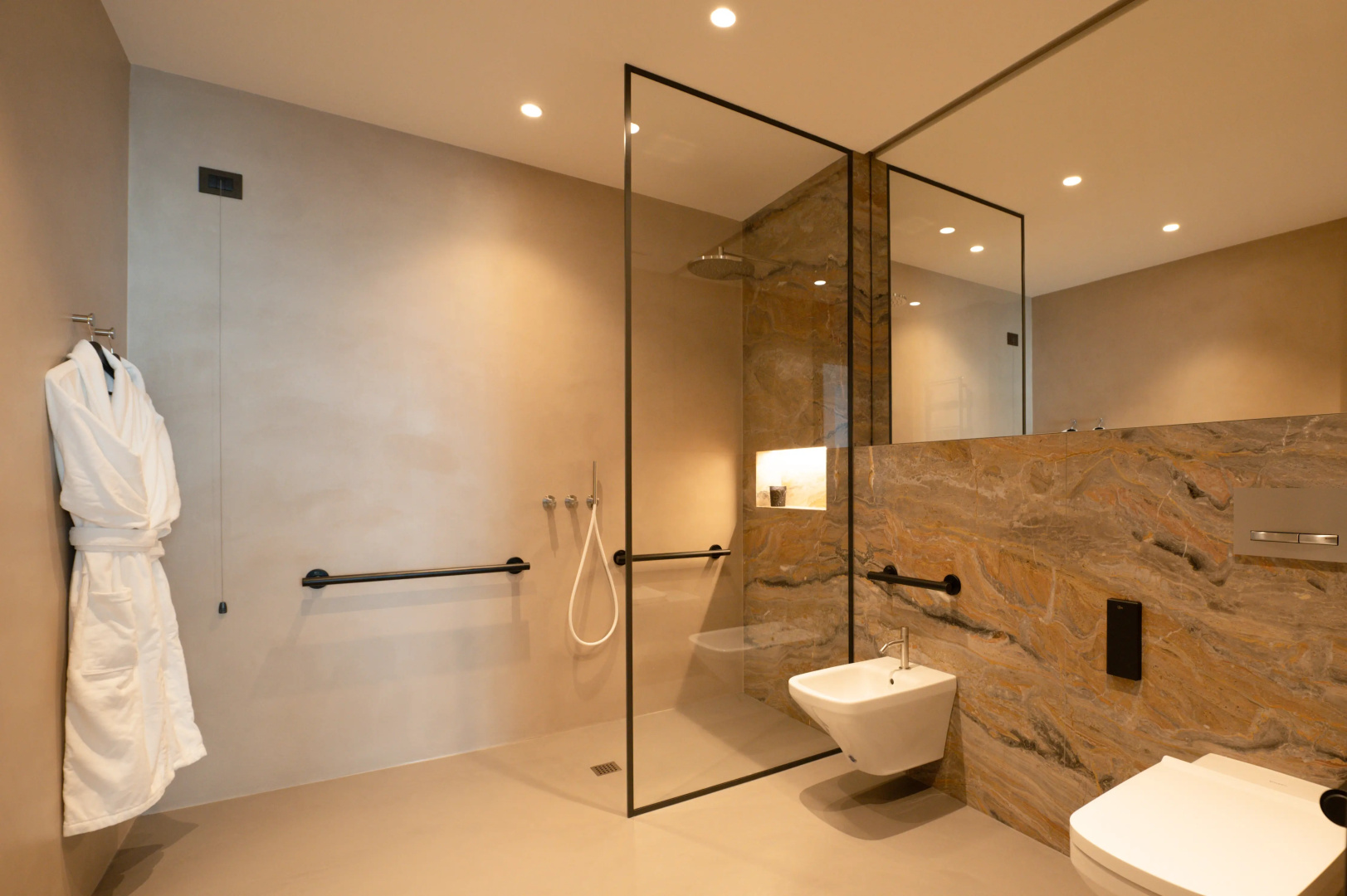 DUPARC Contemporary Suites