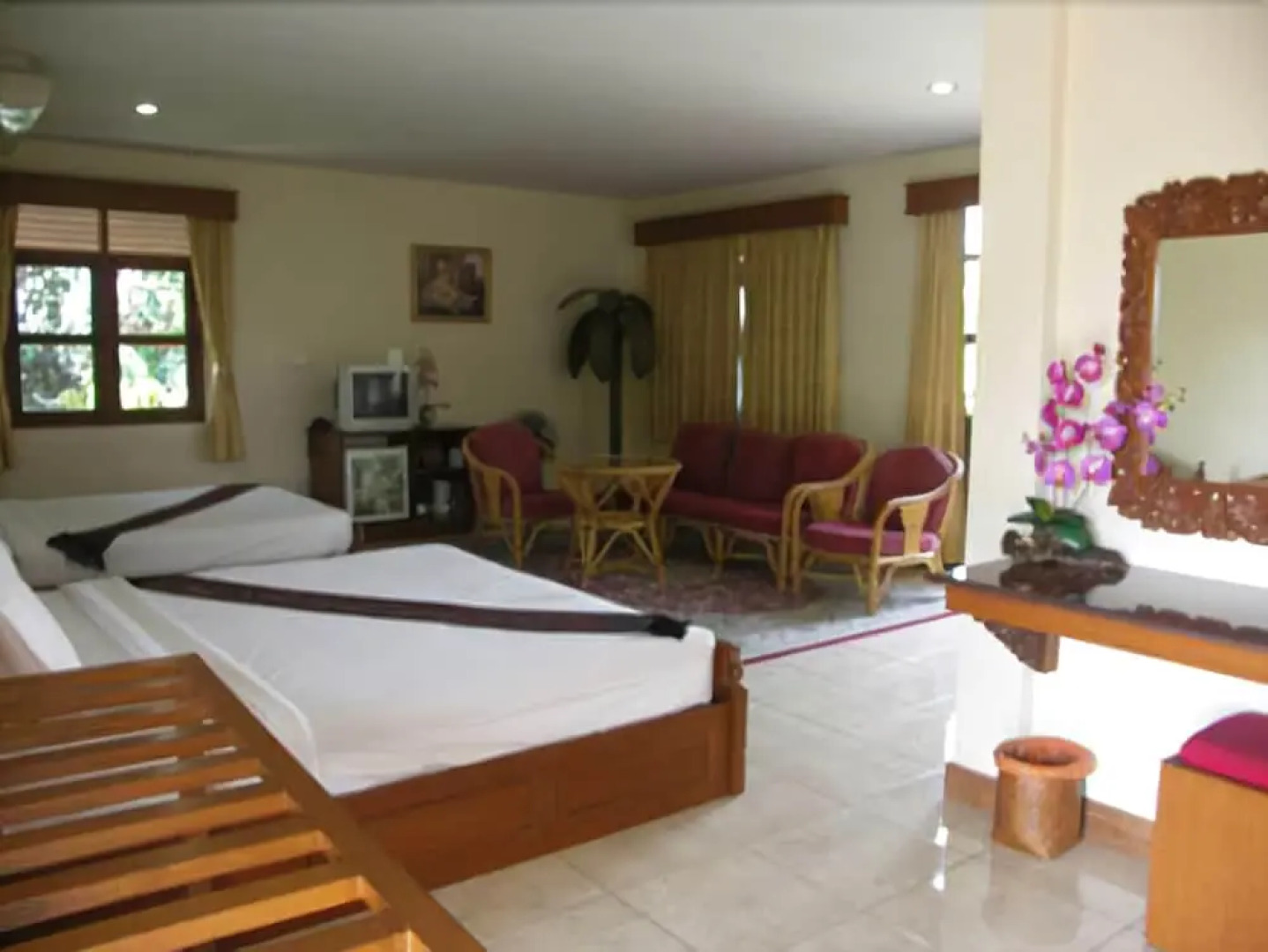 Golden Cupids Hotel