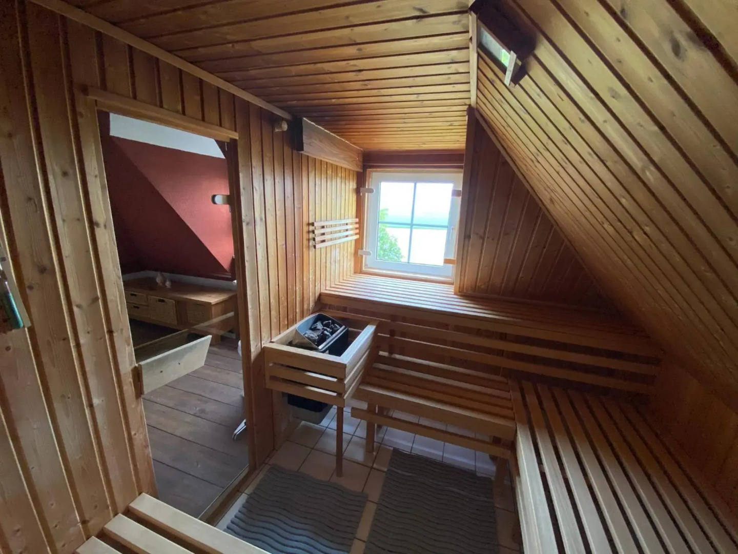 Ferienwohnung im Poolhaus mit Ostseeblick