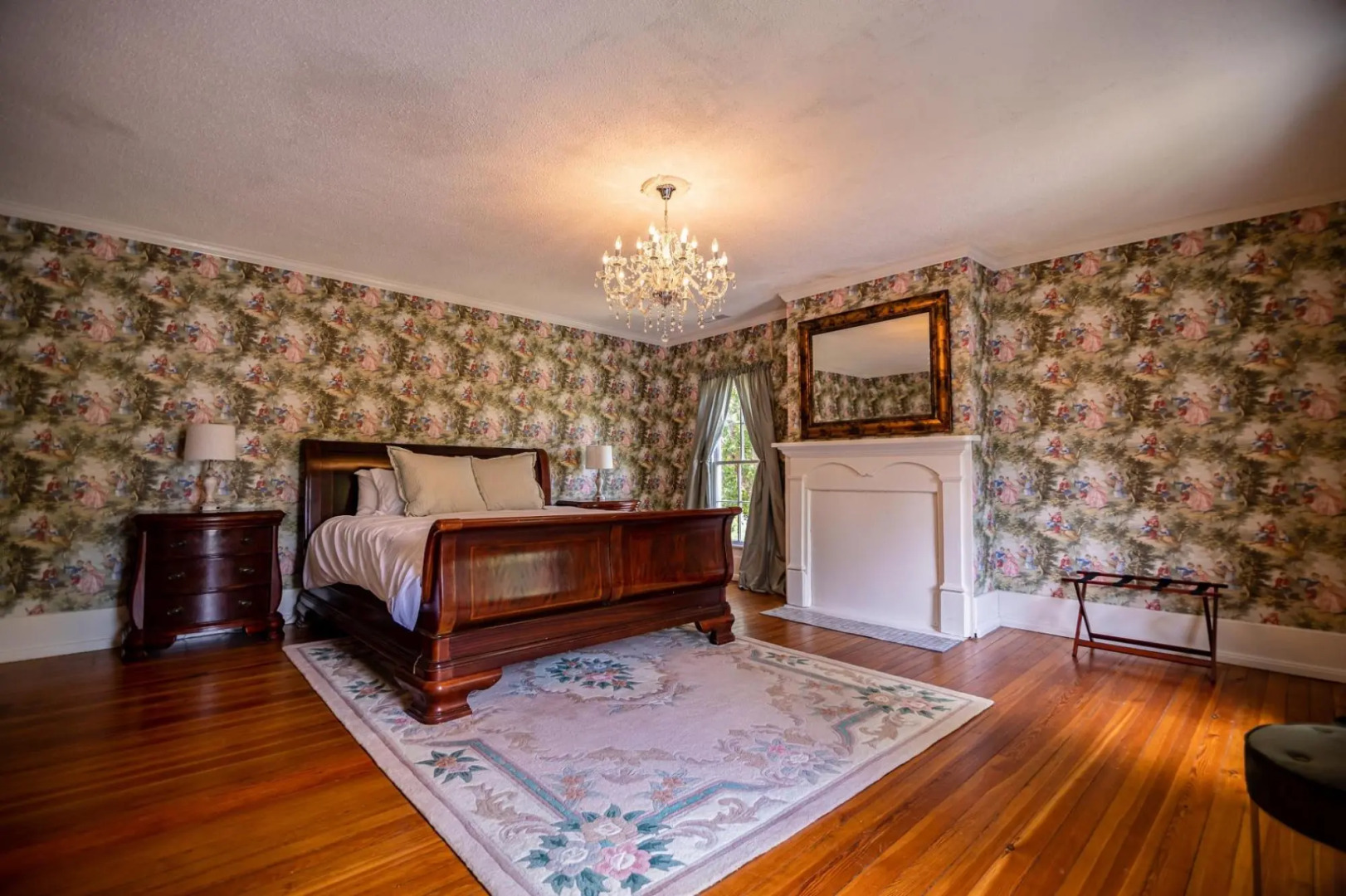 The Manor 1885 Altamont