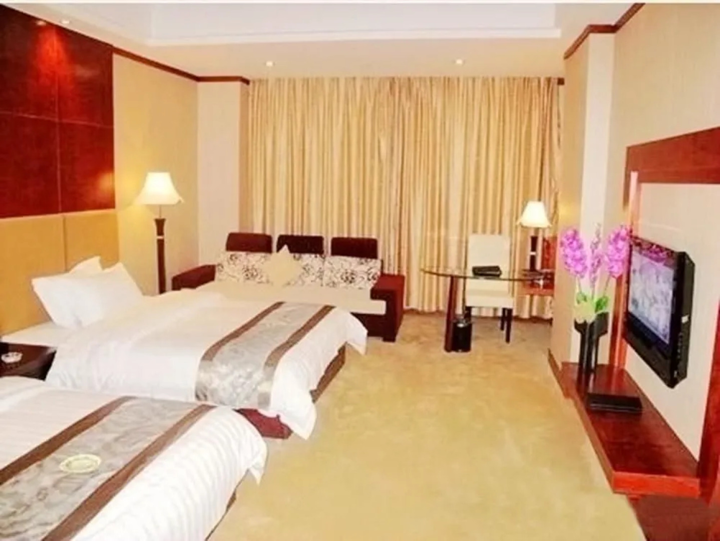 Artland Peninsula Hotel