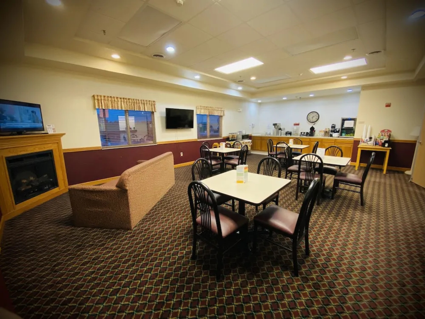 Herington Inn & Suites