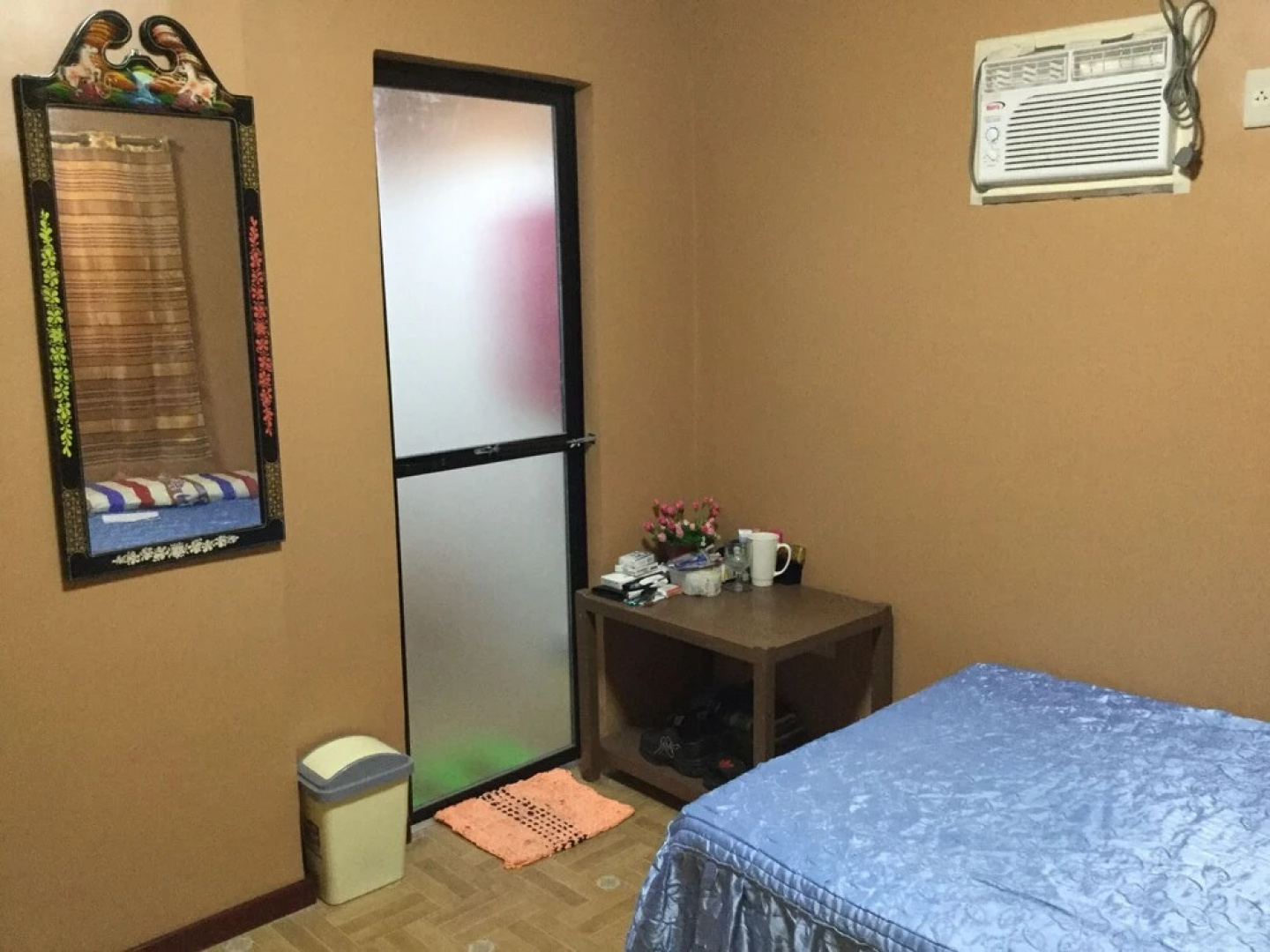 Rjc Hostel And Karaoke Bar