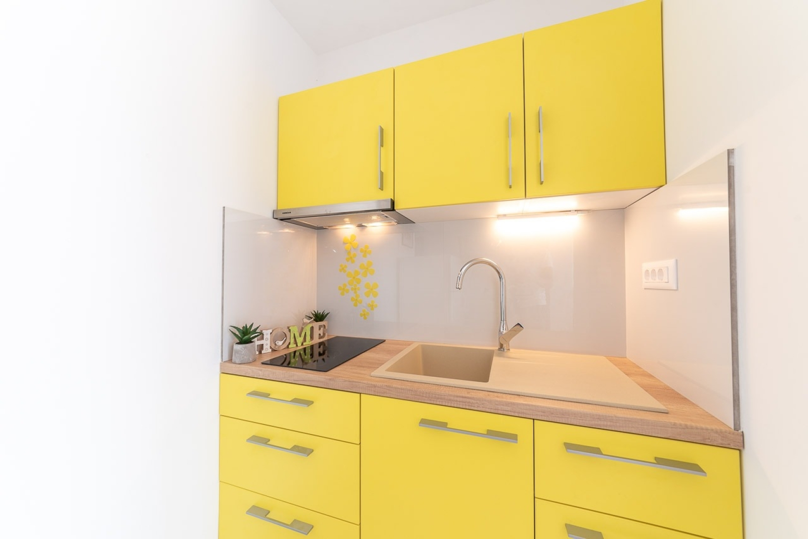 Apartment Renci - great location & sea view: A1 Bol, Island Brac