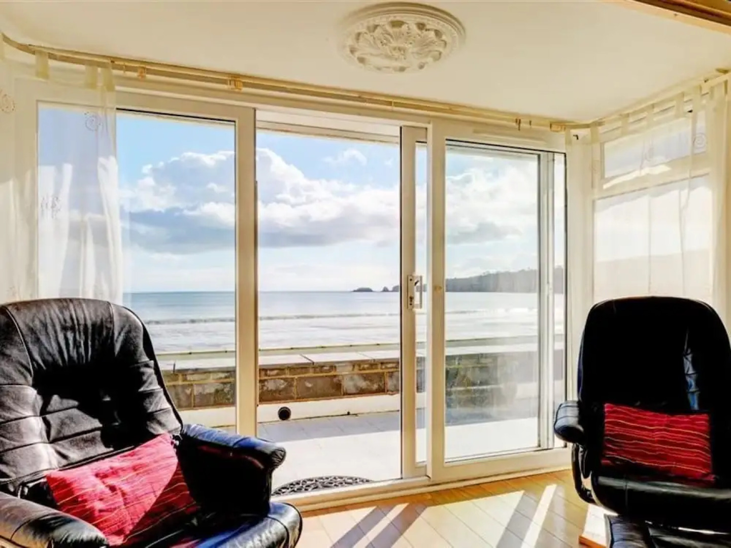 Spacious Apartment in Saundersfoot With Terrace