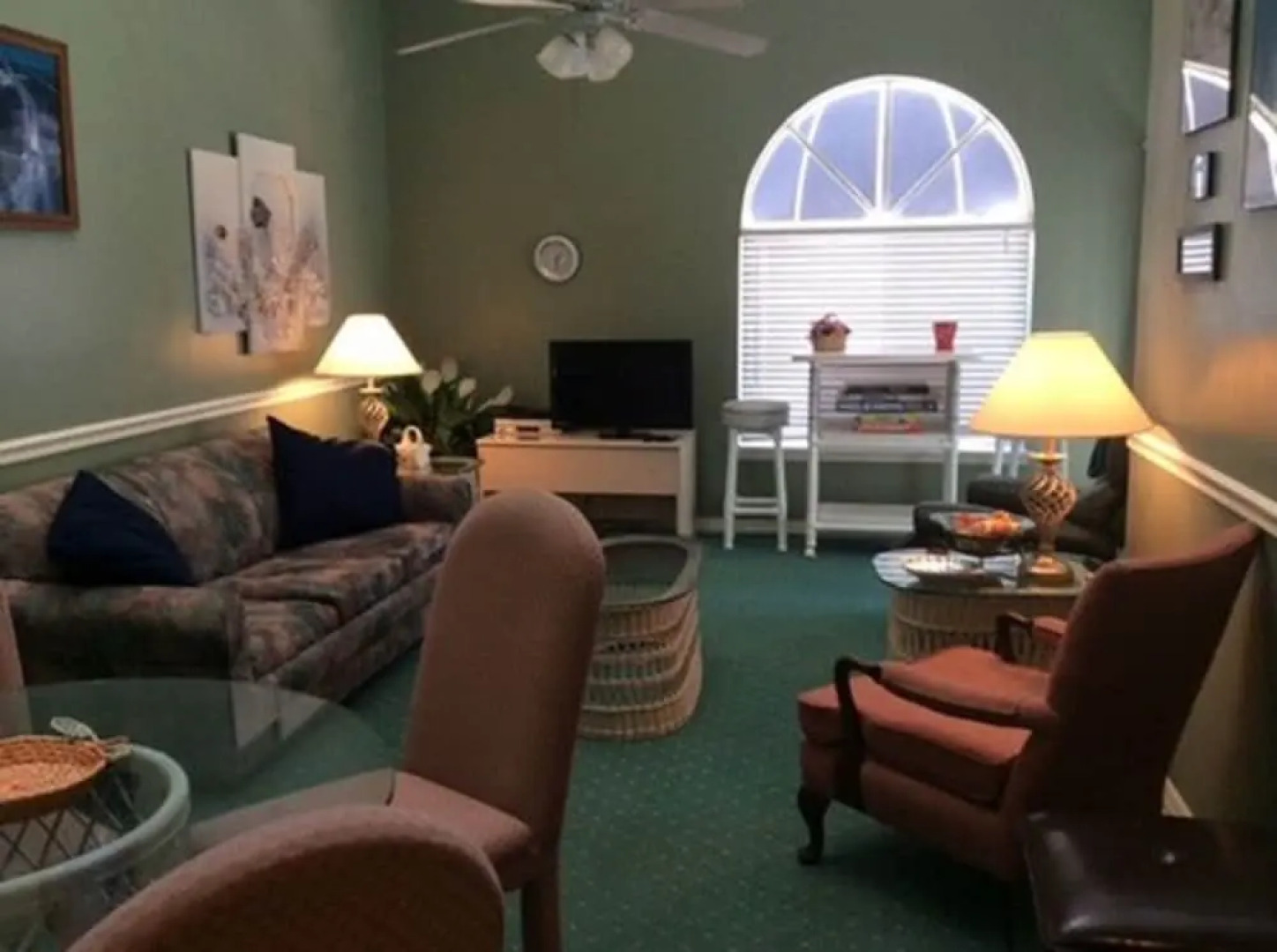 Royal Mansions Resort