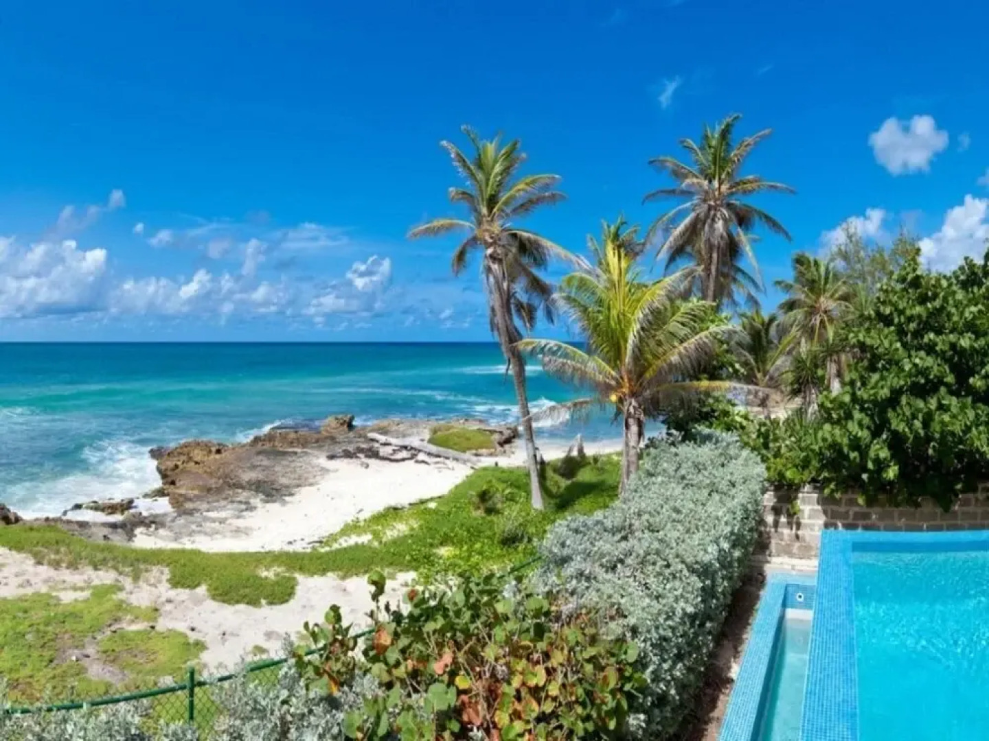 Sunny Vacation Villa 11