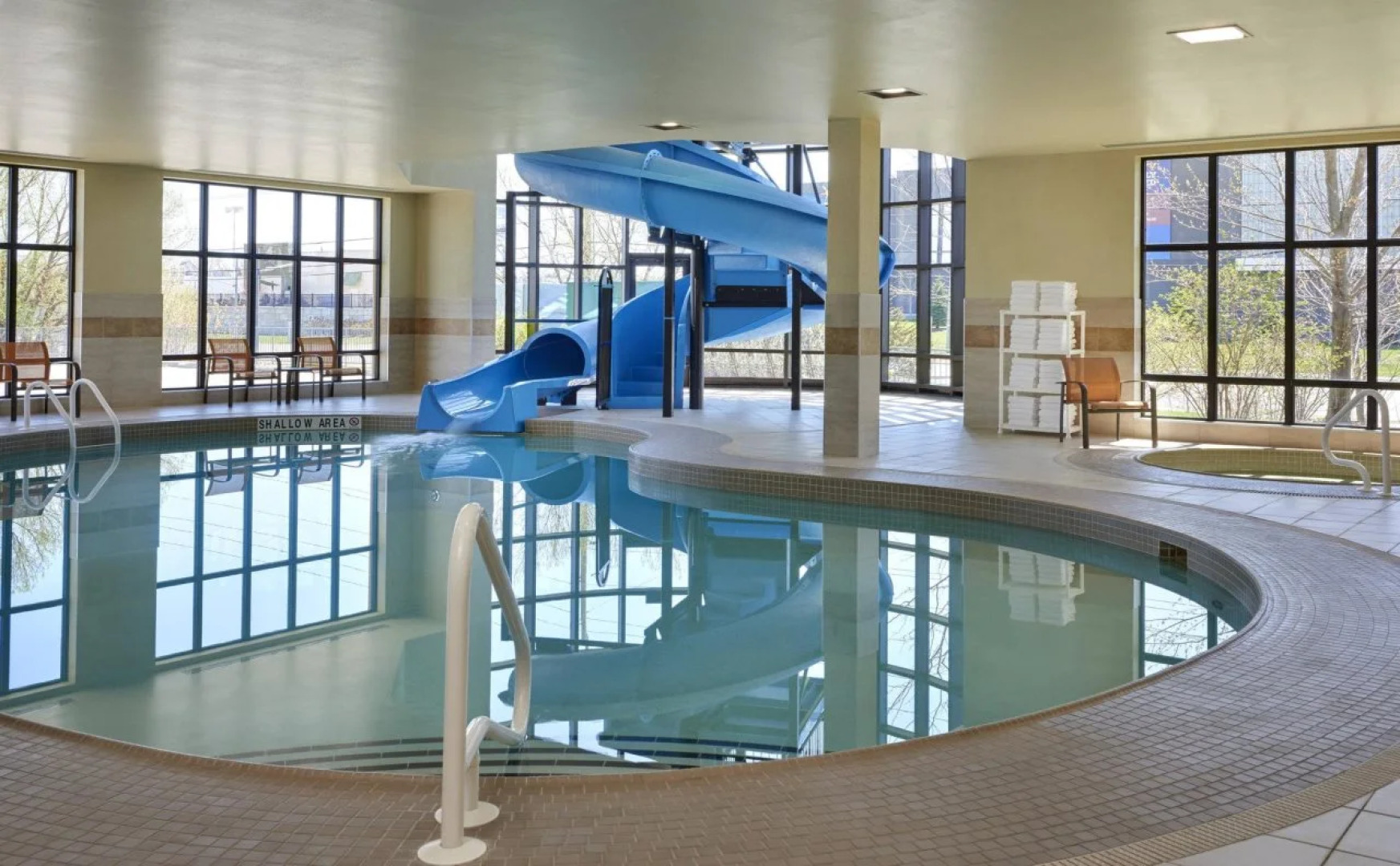 Courtyard by Marriott Kingston Highway 401/Division Street