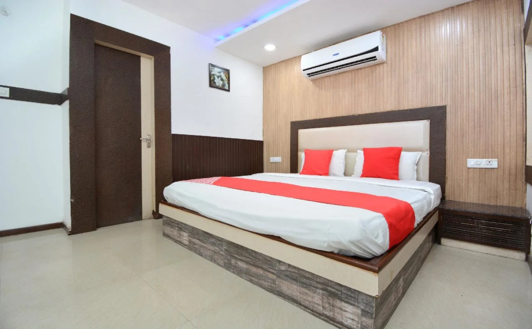 Hotel Sartaj By OYO Rooms
