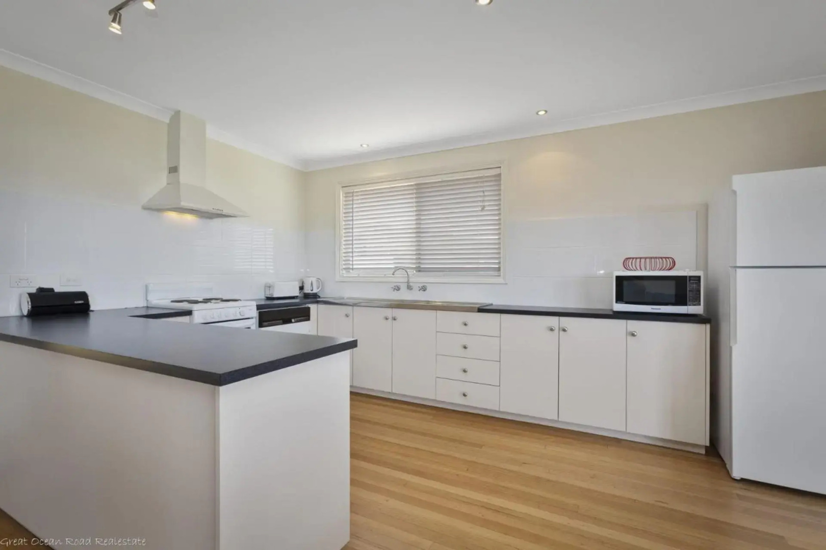 Sea Sunrise Ocean Views and Walk To Beach