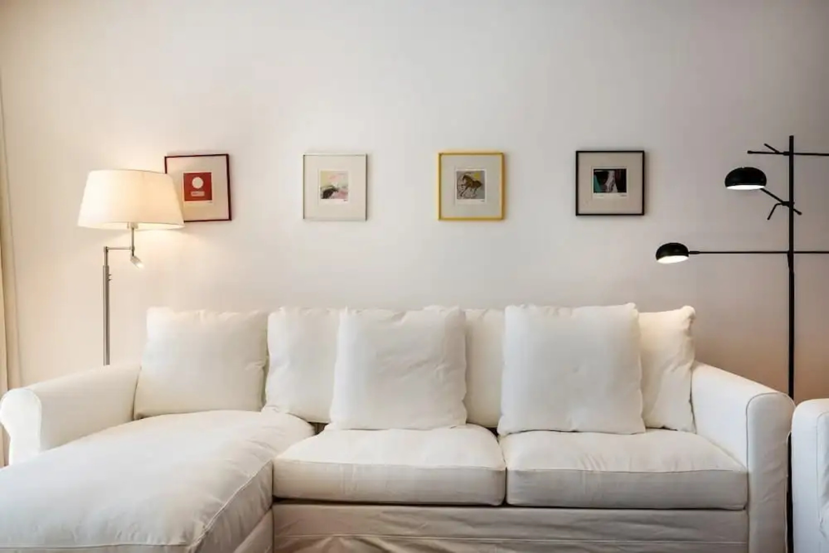 Gorgeous Apartment in Alges With Stunning Rooftop Pool
