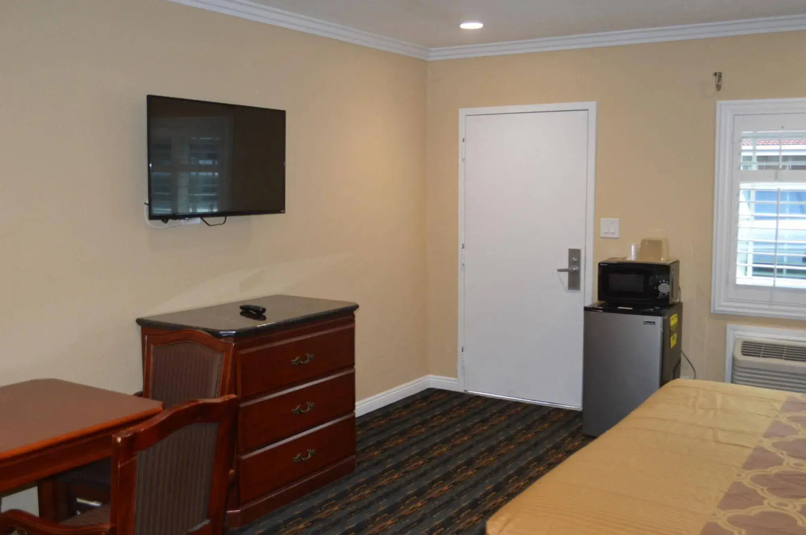 Motel 6 Tustin, CA – Orange County