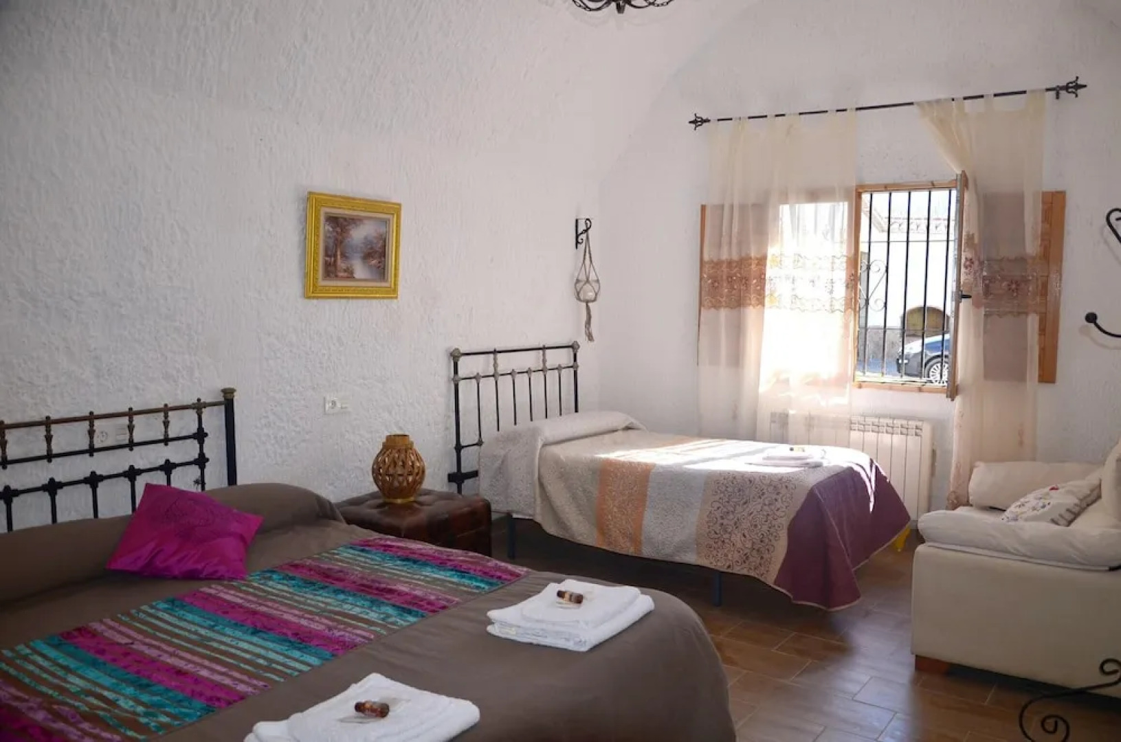 House With 4 Bedrooms in Guadix, With Wonderful Mountain View, Enclosed Garden and Wifi Near the Slopes
