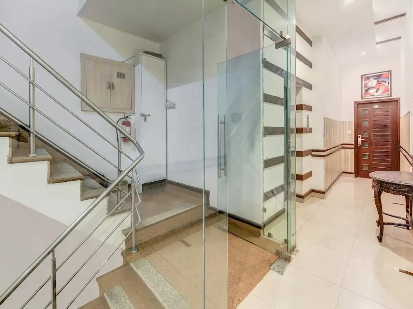 OYO 27999 Hotel Deep