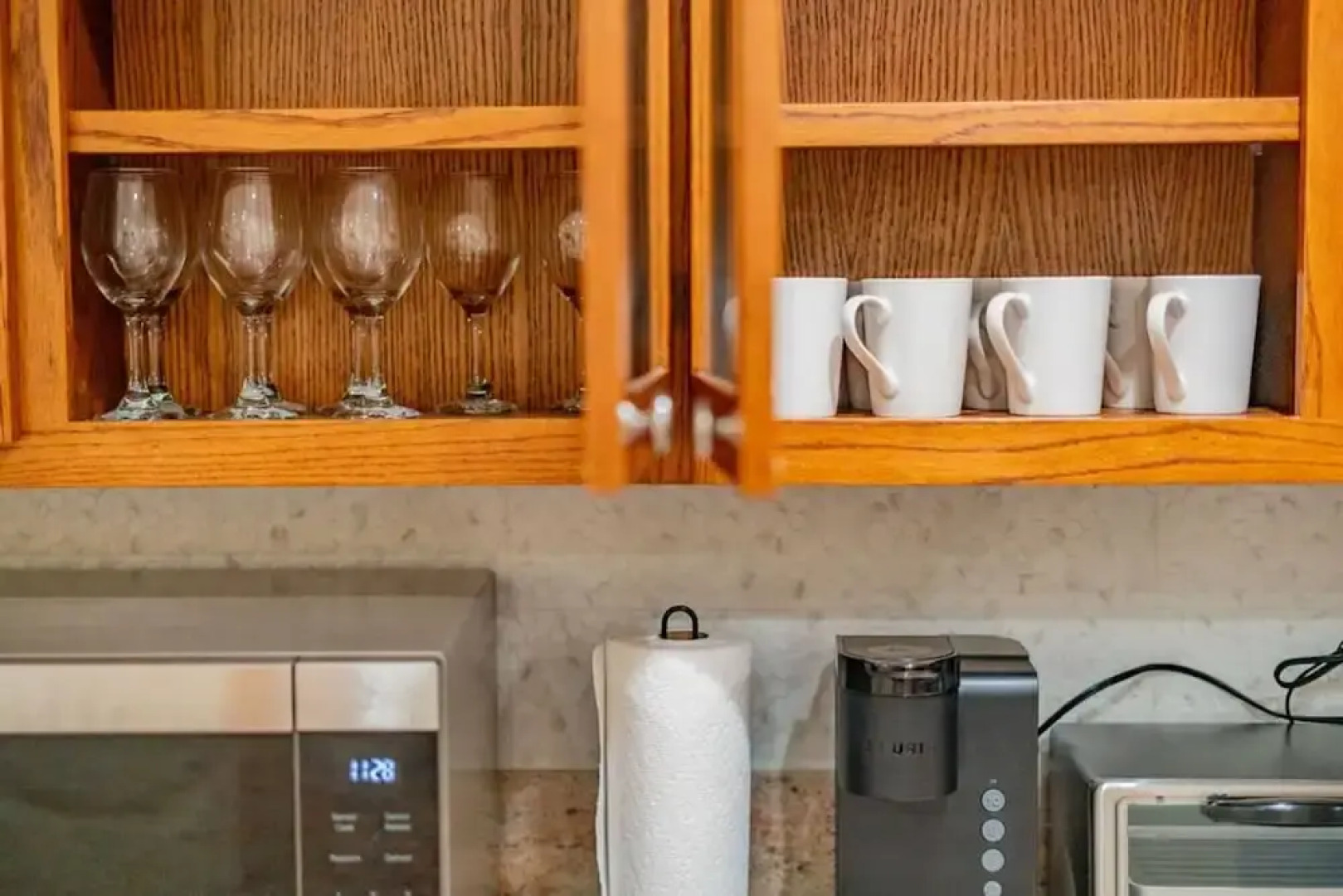 Monterey Park Retreat Spectacular Views Comfort