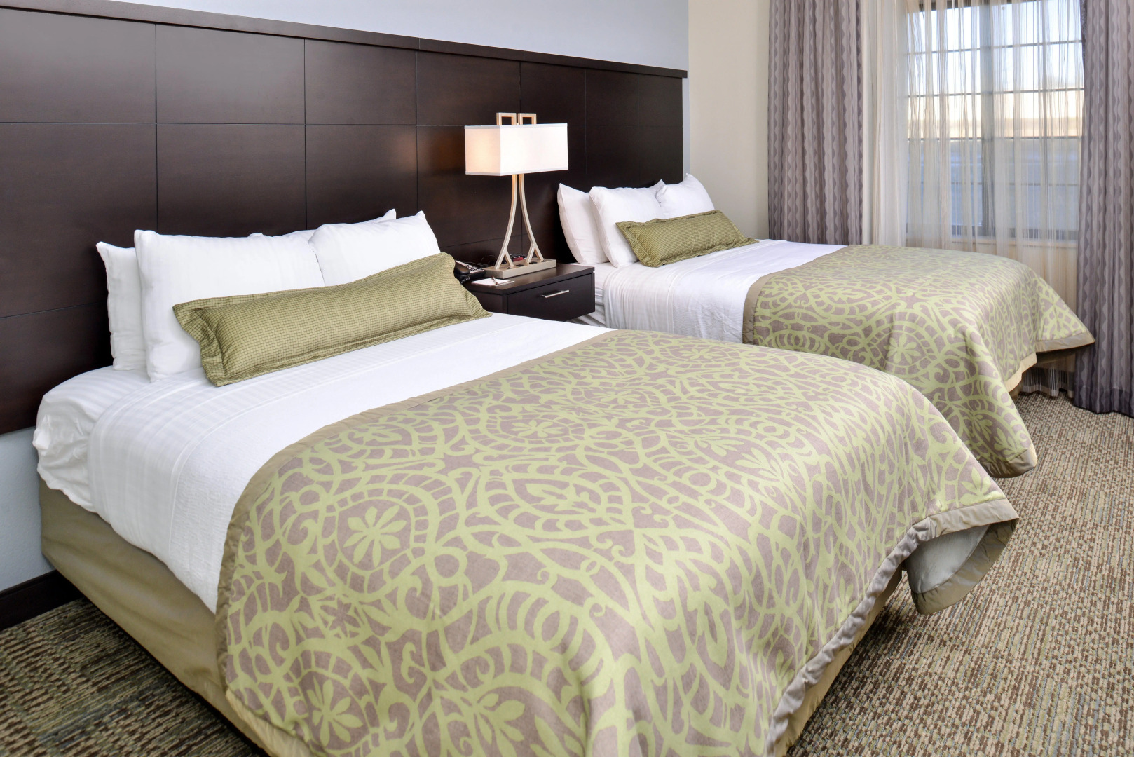 Staybridge Suites Rochester - Commerce Dr NW by IHG