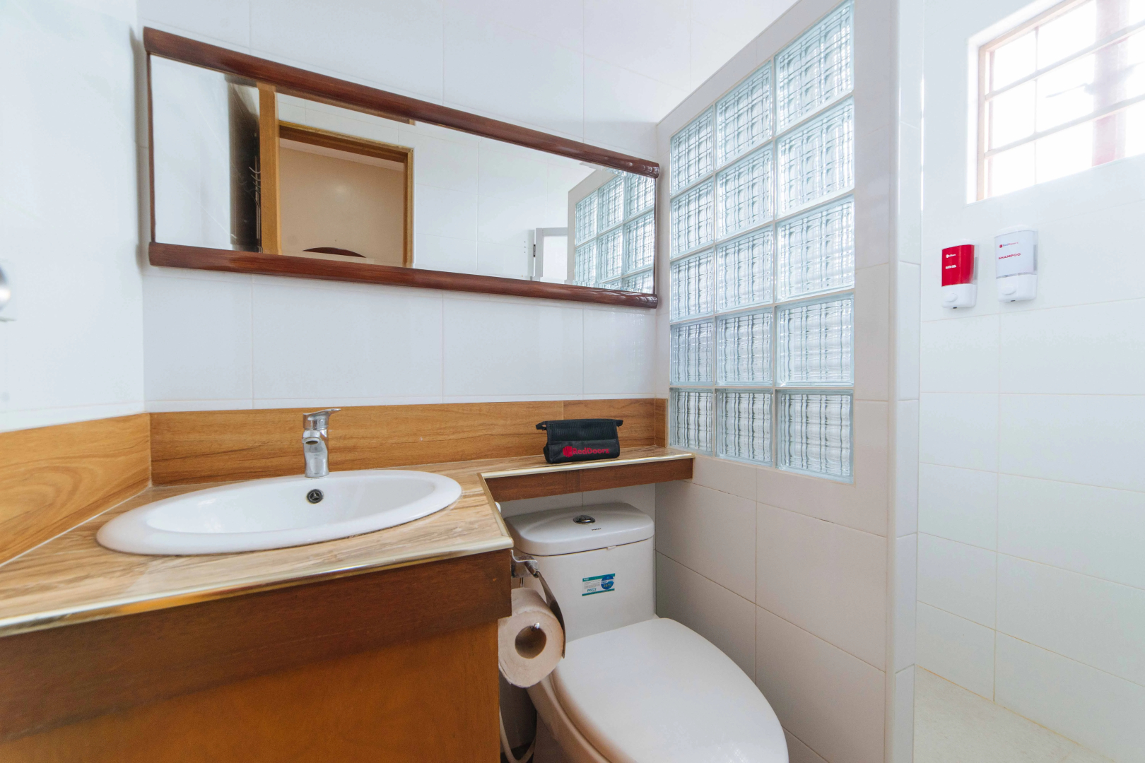 RedDoorz Plus @ Starhomes Olivianville