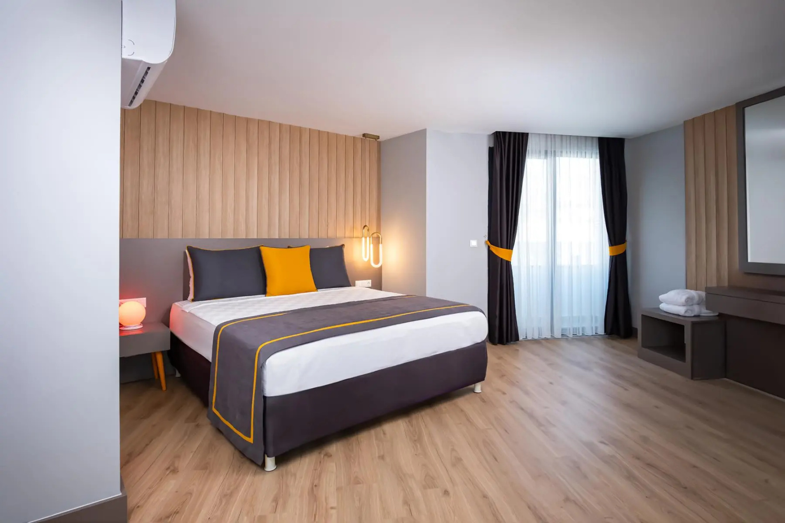 Saint Star Kemer - Adult Only +16
