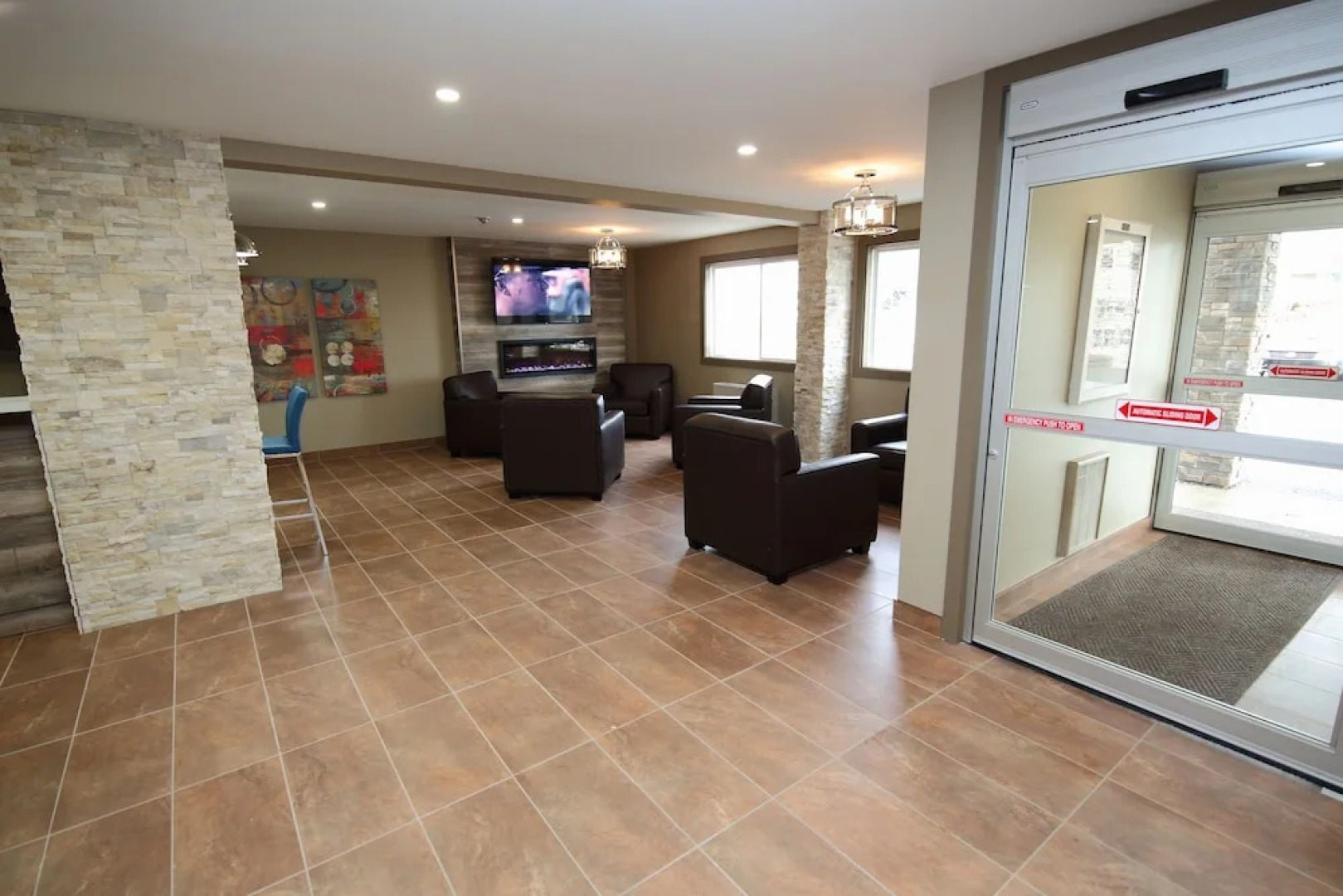 Lakeview Inns & Suites