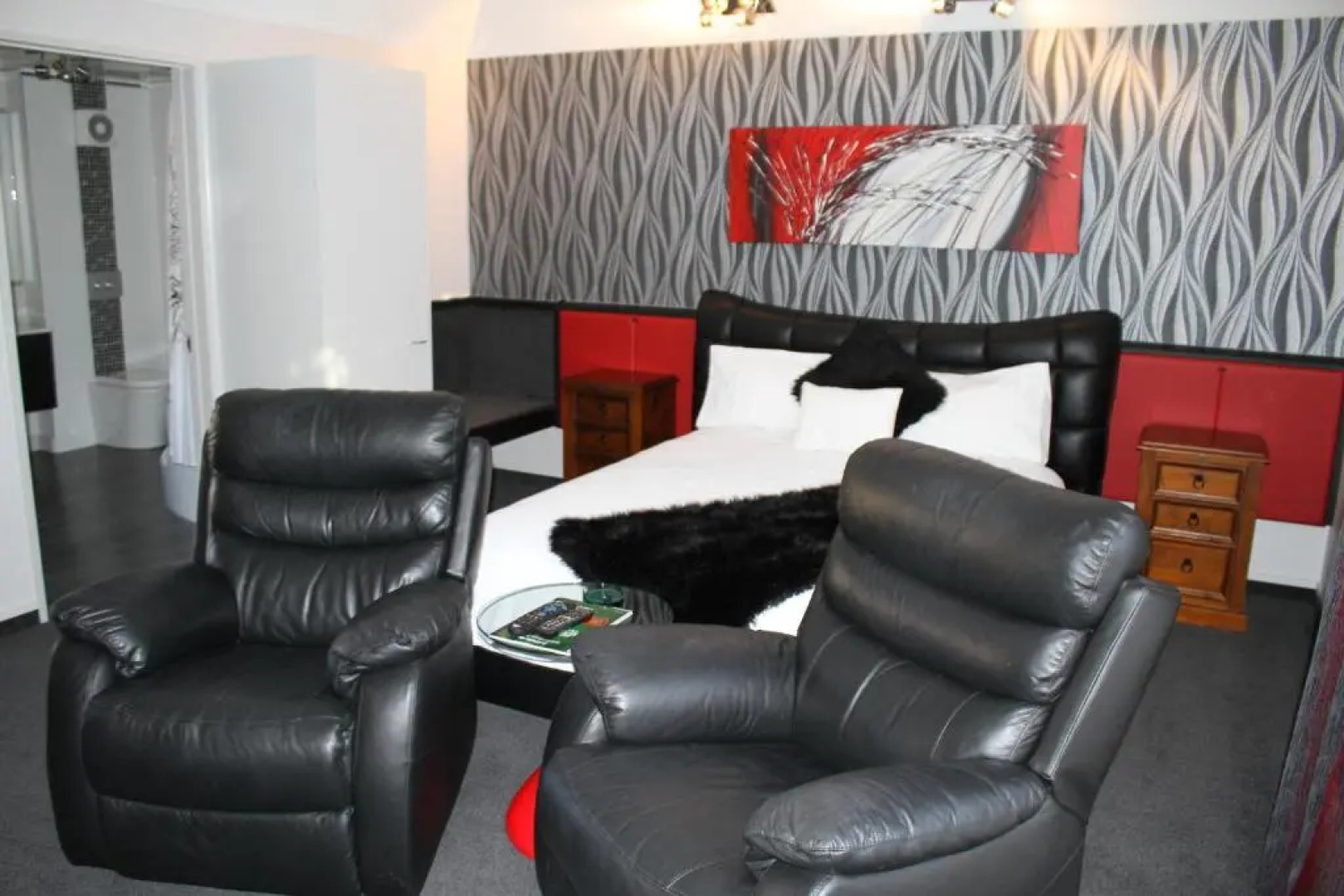 Birchwood Manor Motel