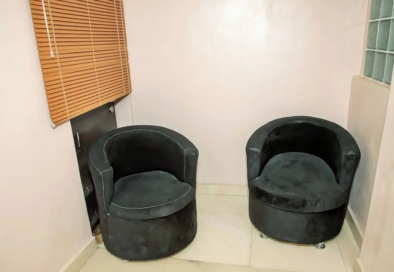 Everland Hotel and Suites