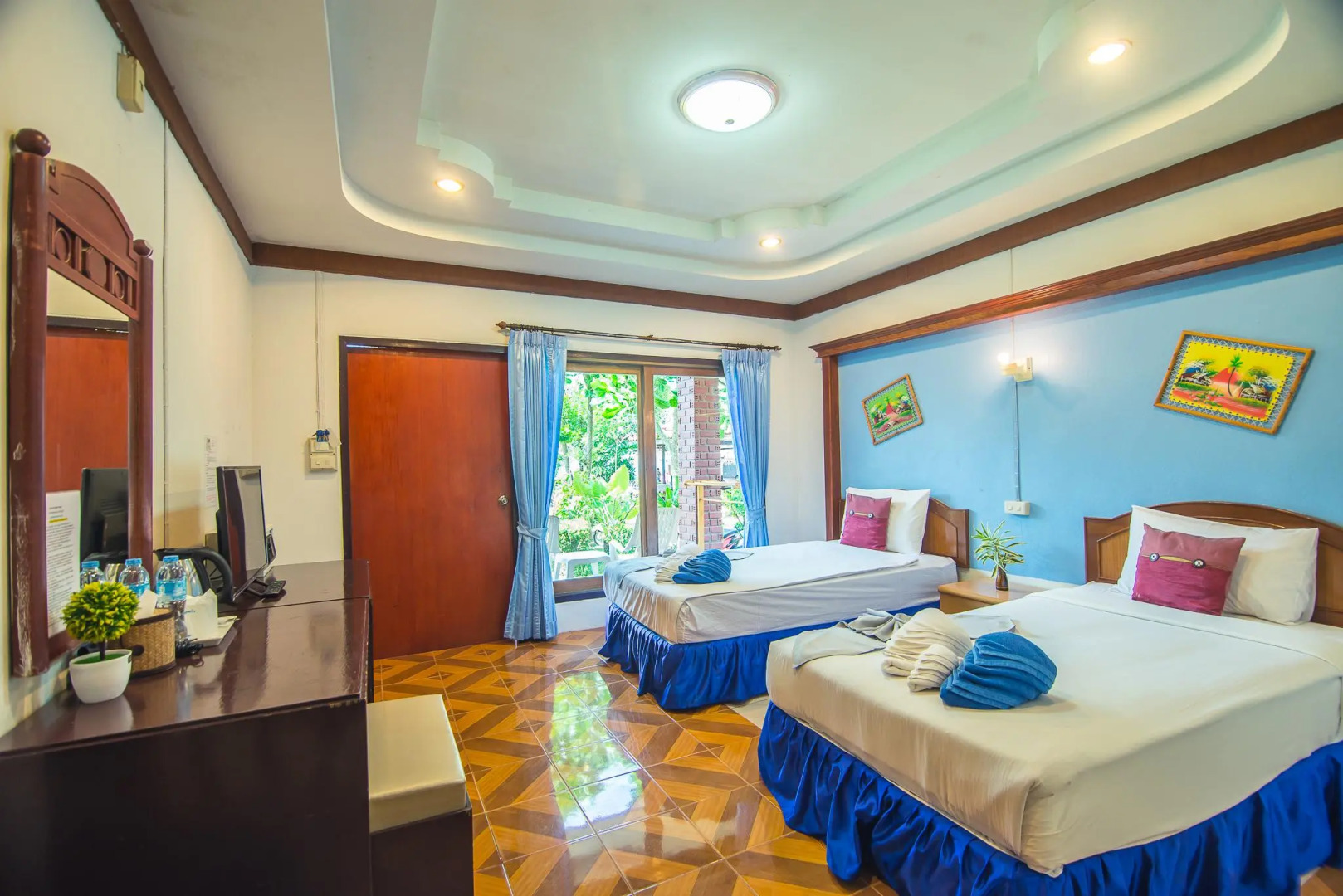 Lanta Nice Beach Resort