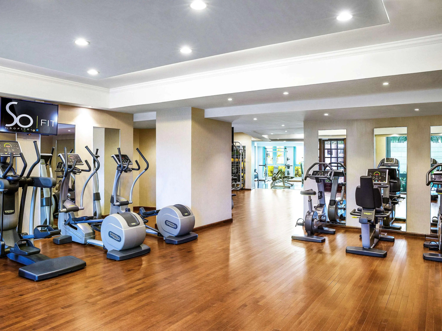 Отель Sofitel Abu Dhabi Corniche
