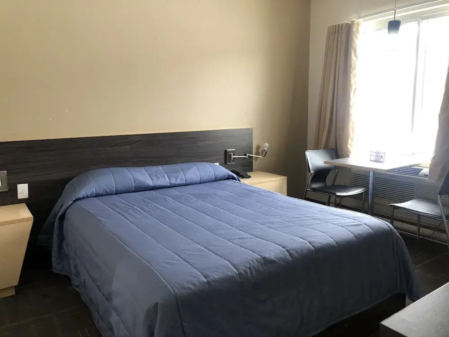 Falcon Motel Brossard