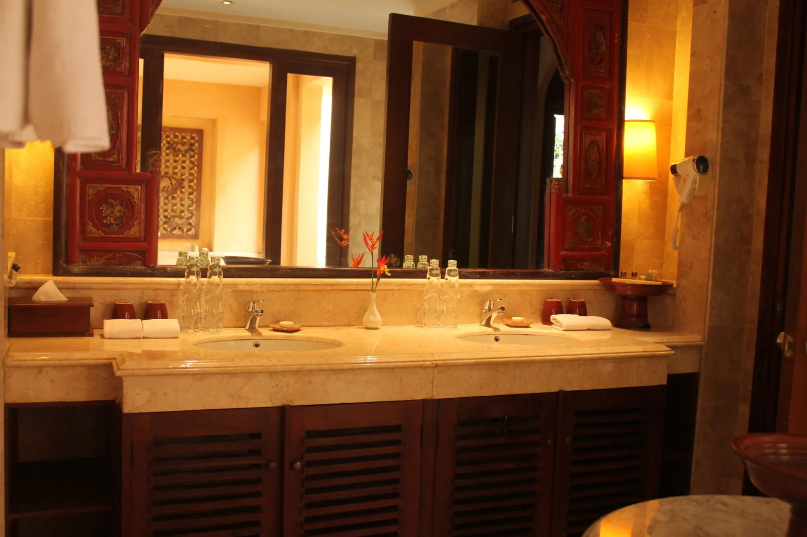 Laras Asri Resort and SPA