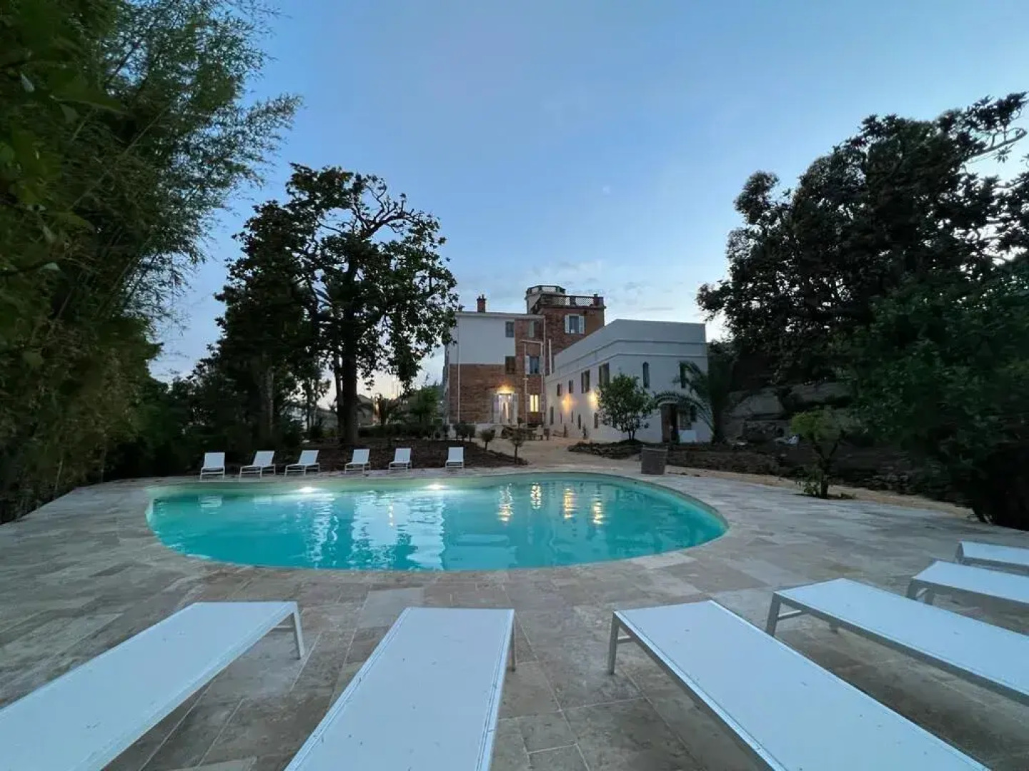 La Bâtisse en Blanc