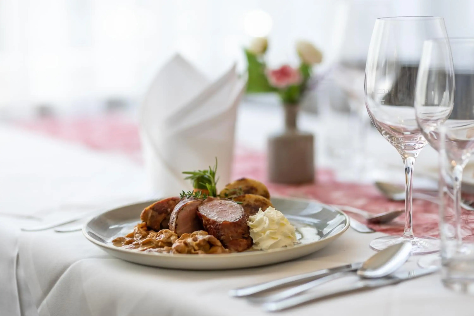 Kaiser von Österreich, Historik- und Thermalhotel