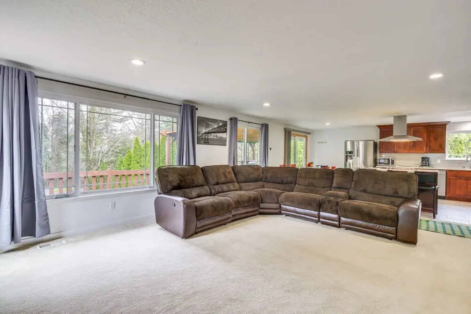 Peaceful Gresham Home w/ Grill: 2 Mi to Downtown